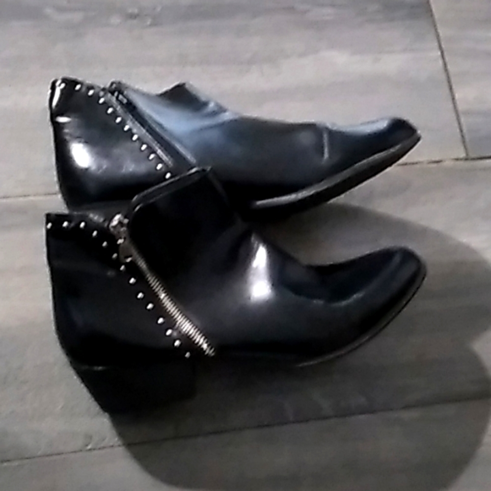 Leather season ladies